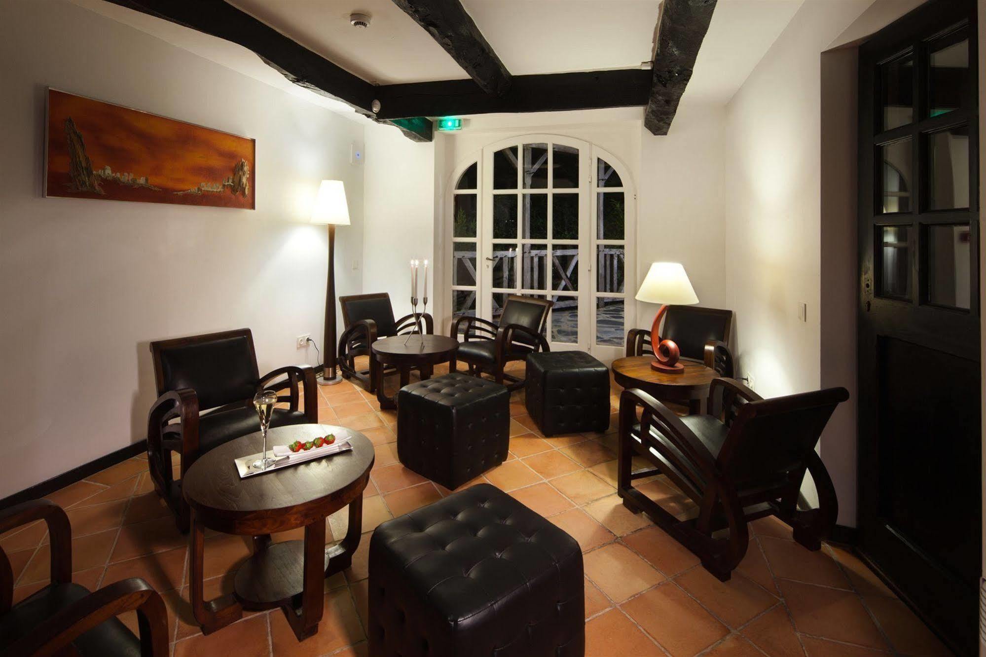 Chateau De Longcol Hotel La Fouillade ภายนอก รูปภาพ